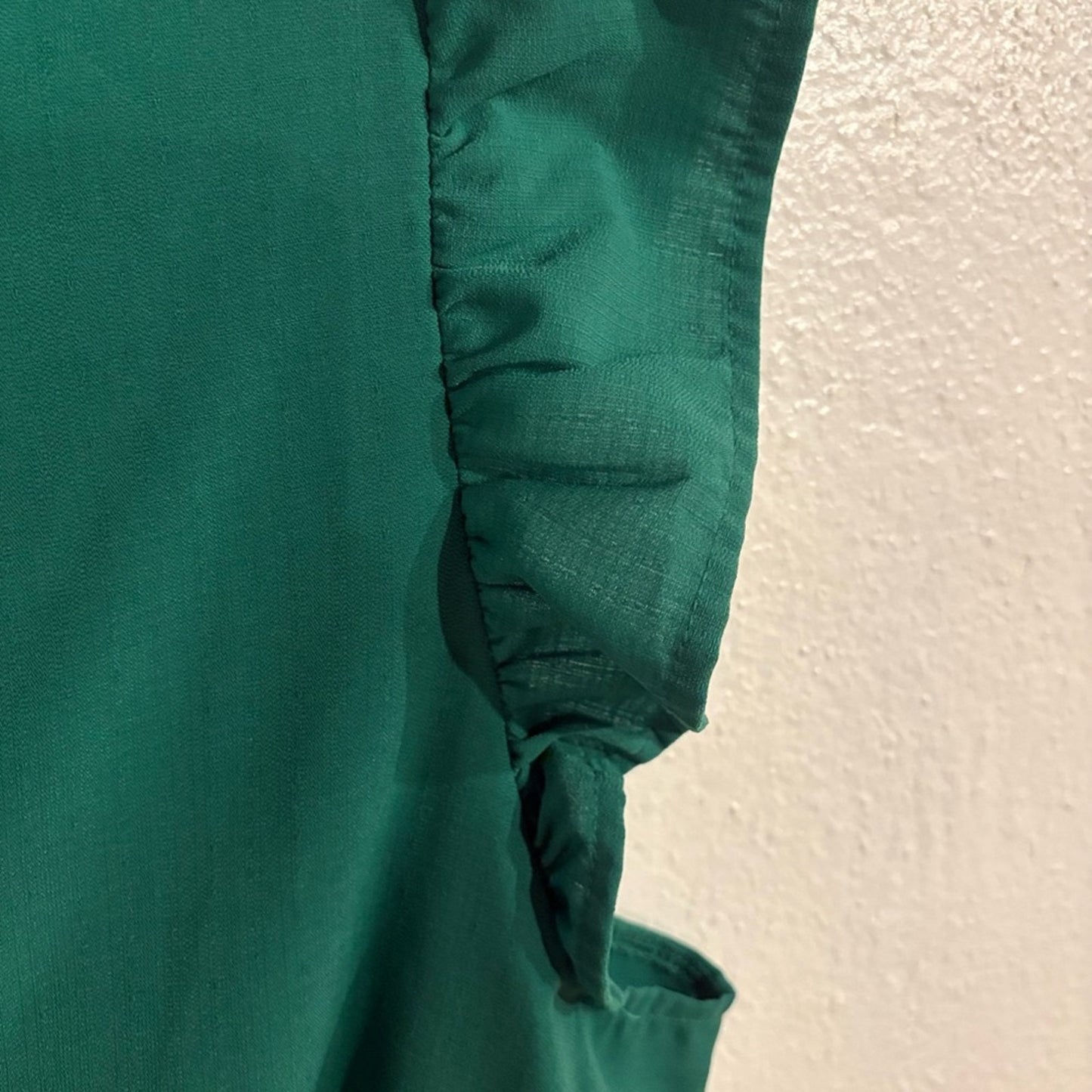 EMERY ROSE Emerald Green Ruffle Sleeve Camisole