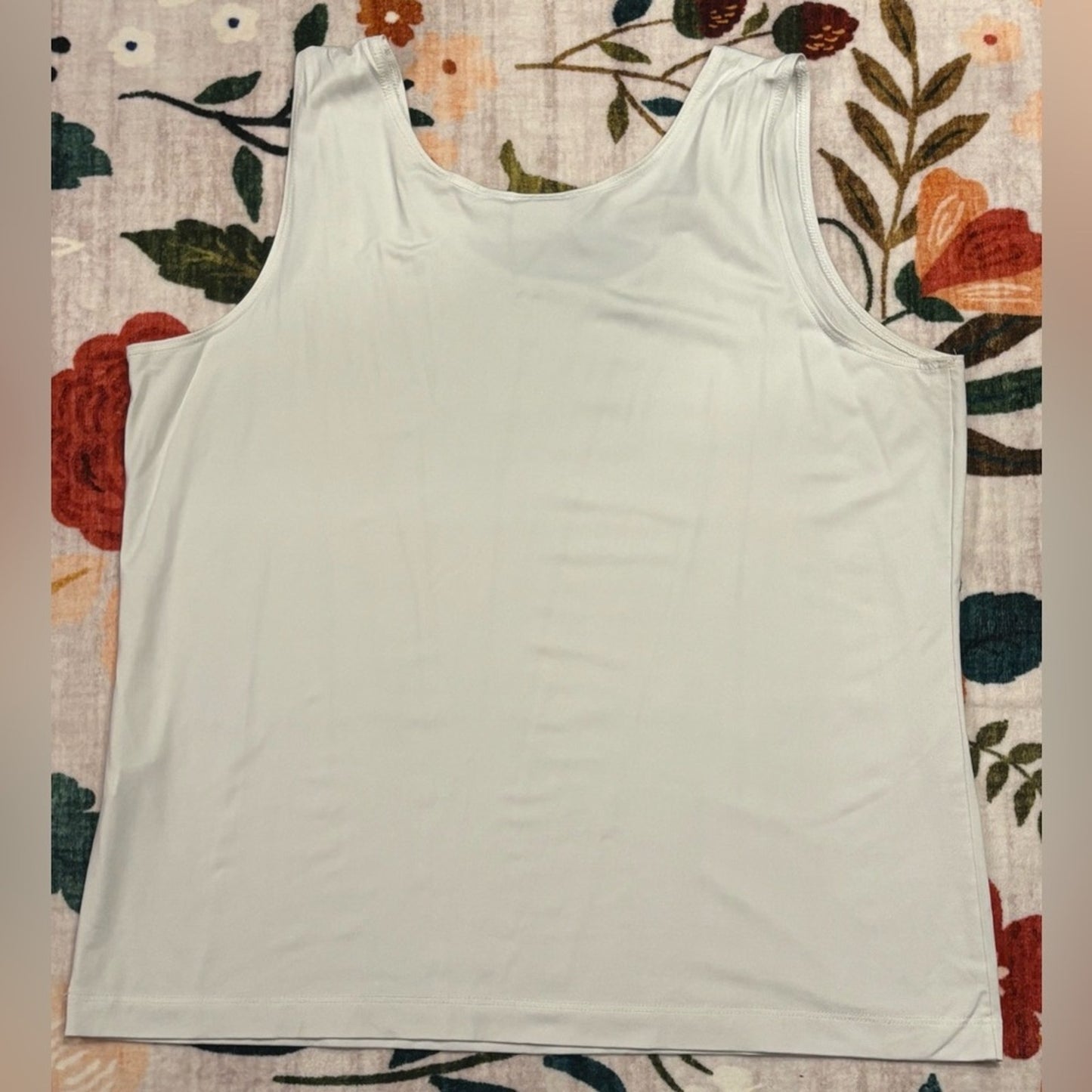 Chico's Light white Scoop Neck Tank Top