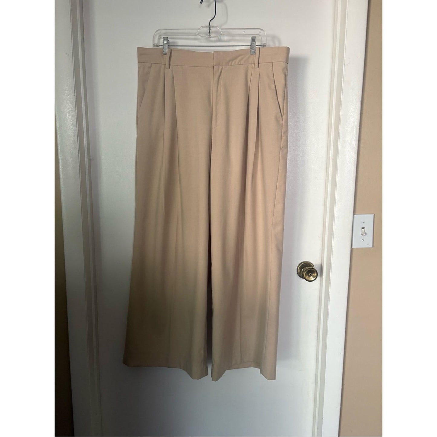Banana Republic Wide-Leg Trousers in Light Tan