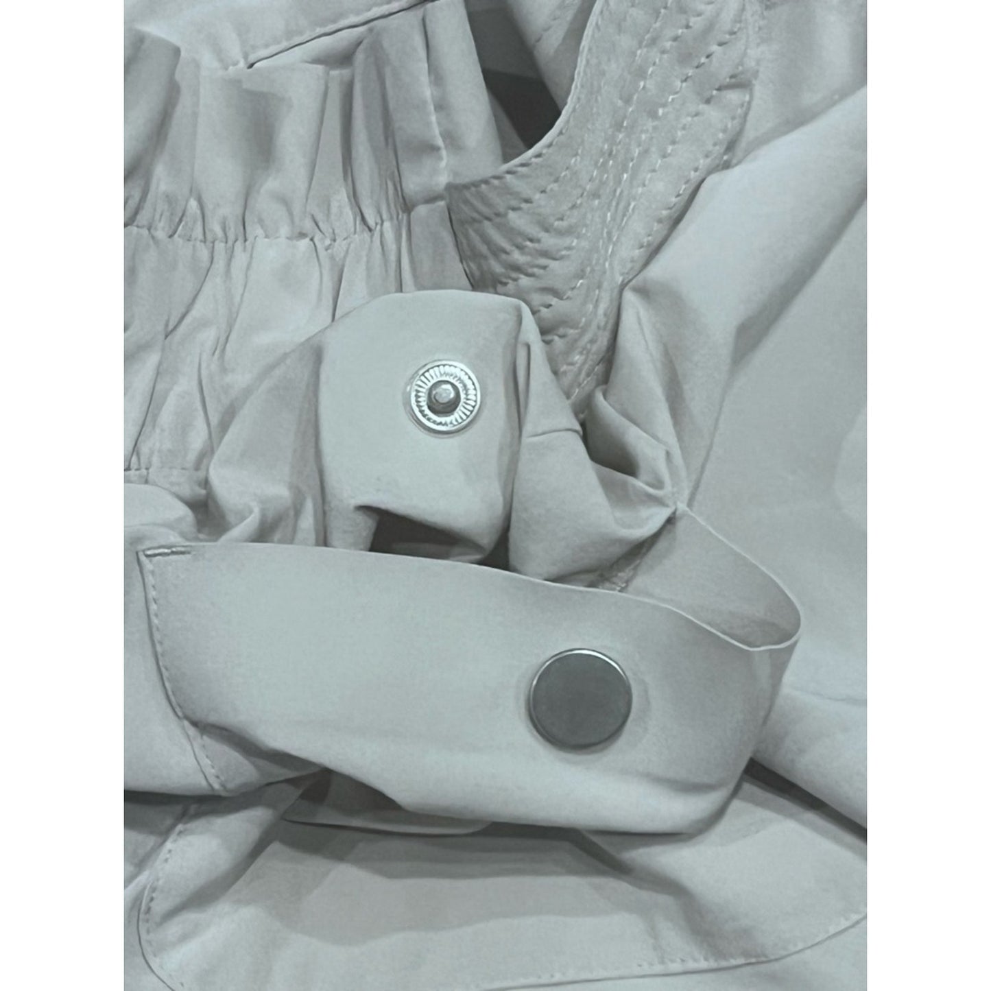 Athleta Light Gray Paperbag-Waist High-Rise Shorts with Tie Belt