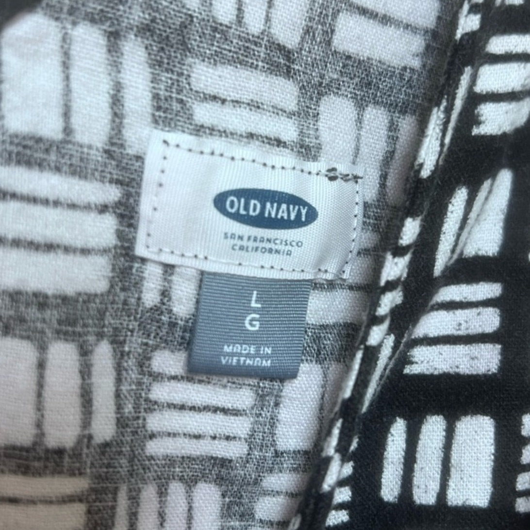 Old Navy Black and White Geometric V-Neck Mini Dress