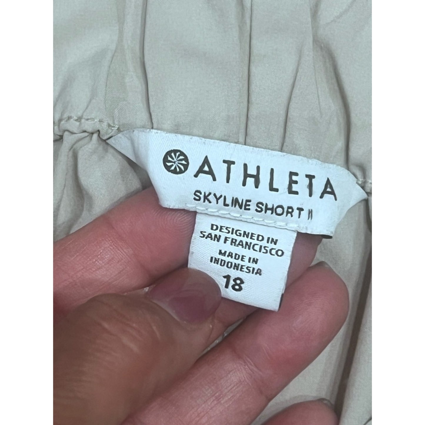 Athleta Light Gray Paperbag-Waist High-Rise Shorts with Tie Belt