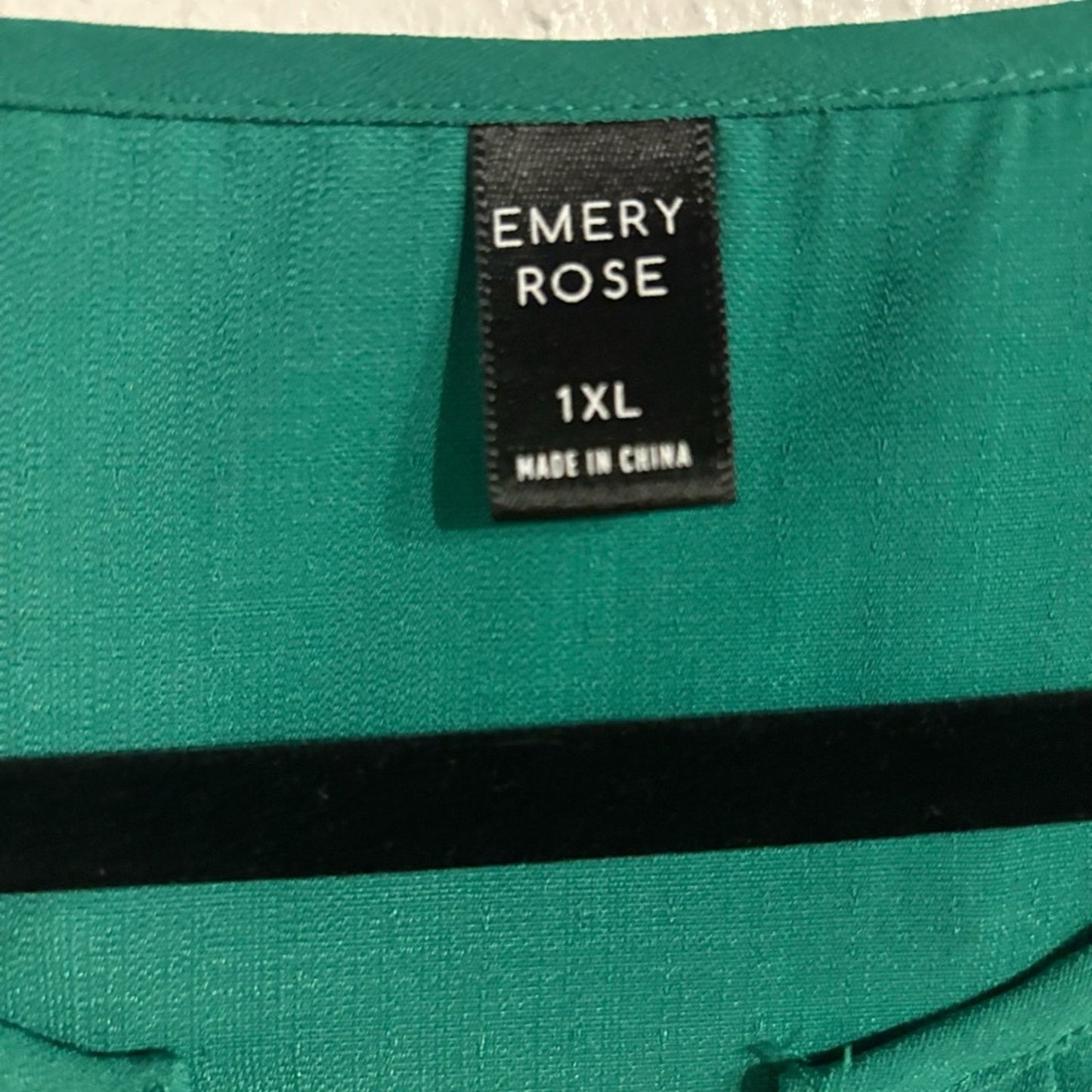 EMERY ROSE Emerald Green Ruffle Sleeve Camisole