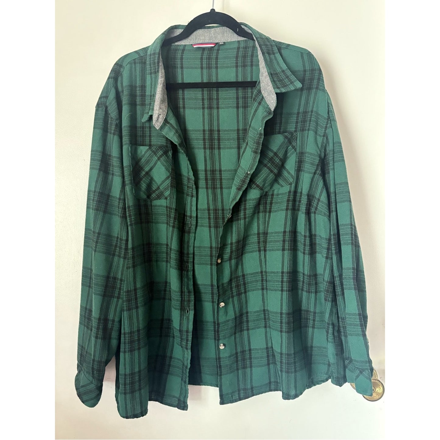 Source Unknown Dark Green and Black Plaid Button-Down Shirt