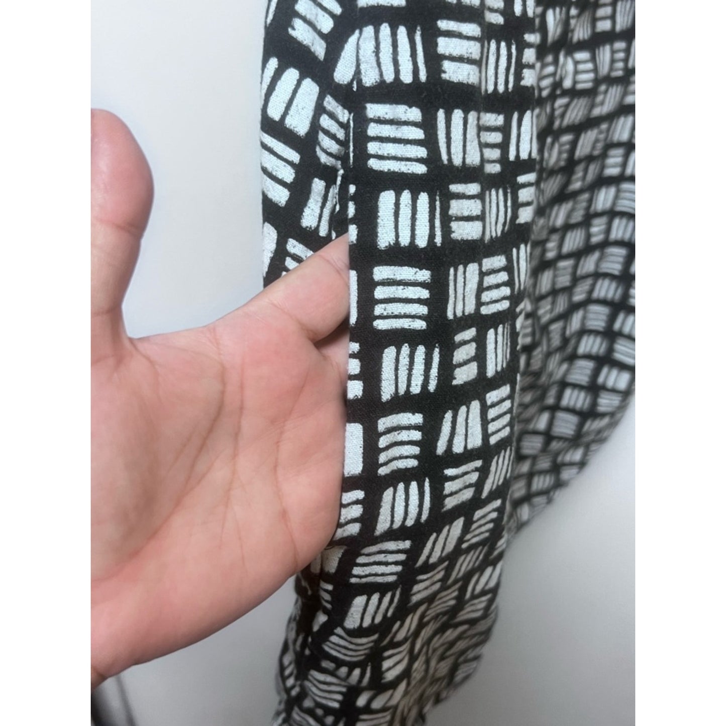 Old Navy Black and White Geometric V-Neck Mini Dress