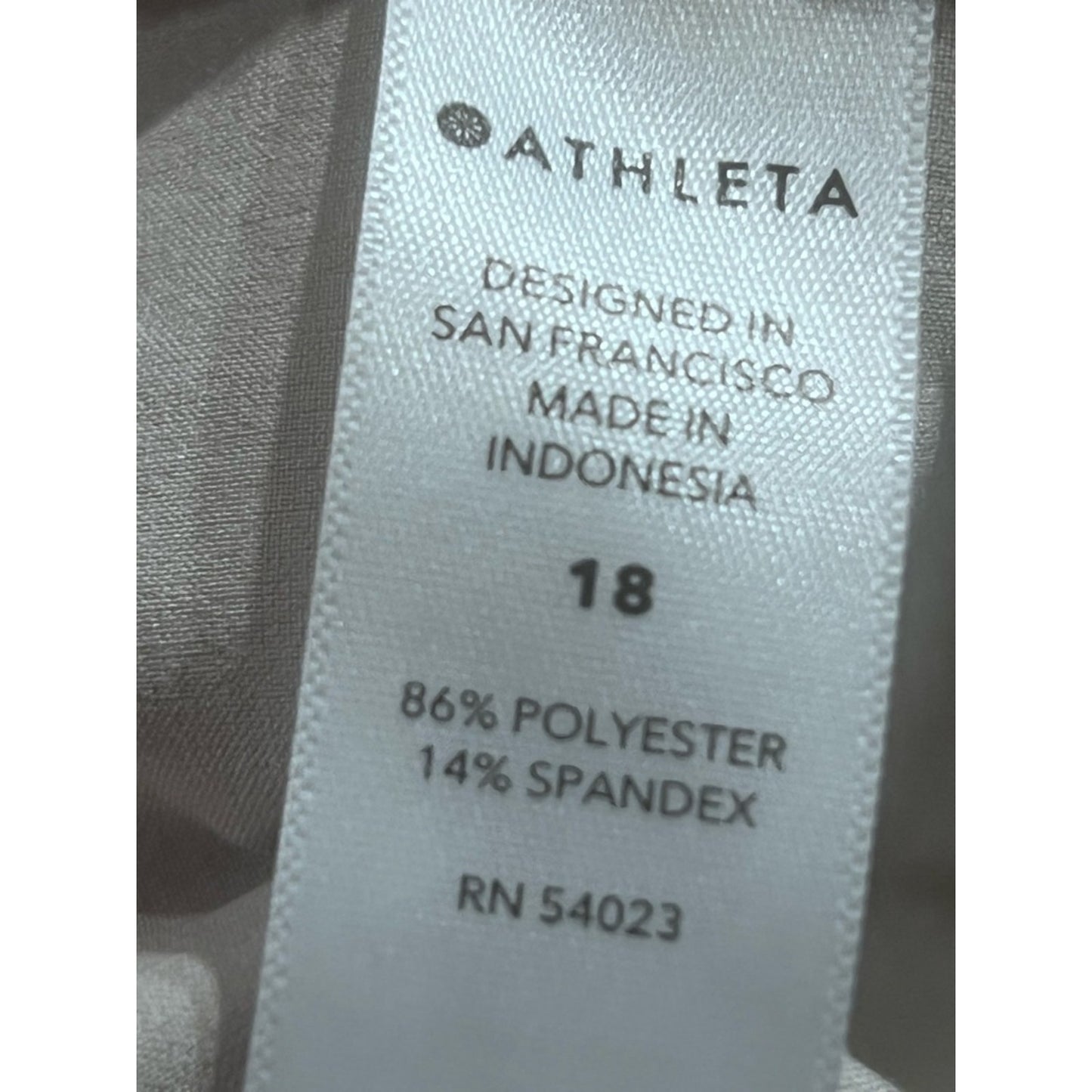 Athleta Light Gray Paperbag-Waist High-Rise Shorts with Tie Belt