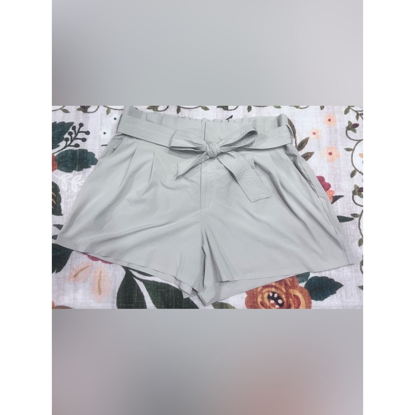 Athleta Light Gray Paperbag-Waist High-Rise Shorts with Tie Belt